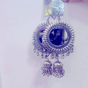 Fashion earrings with Indian flare